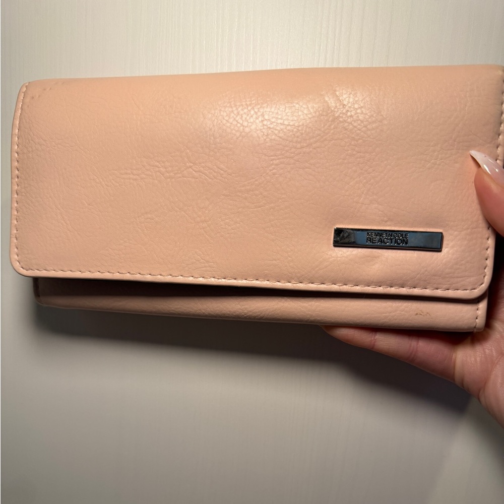 Kenneth Cole Women’s Wallet